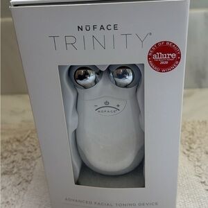 Nuface trinity device